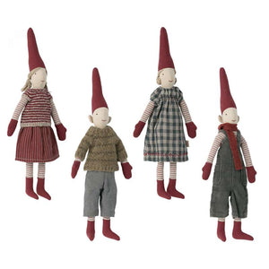 Maileg Pixy Julenisse - Mini - Pojke med hängselbyxor (31 cm.)