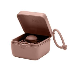 BIBS Accessories Pacifier Box - Nappbox m. Plats för 3 Nappar - Woodchuck