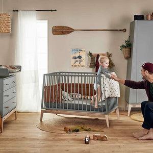 Leander Luna babysäng 60x120 cm - Grå/Ek