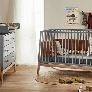 Leander Luna babysäng 70x140 cm - Grå/Ek