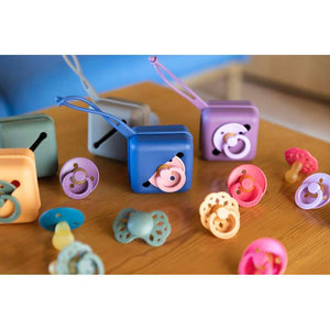 BIBS Accessories Napphållare - Silikon - Nappbox med plats för 3 nappar - Mauve