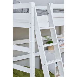 Hoppekids ECO Luxury Hög säng 90x200cm med lutande stege - Vit