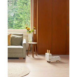 MODU Tiny Ride - Lille Gåbil - Sand Grey/Honey Yellow