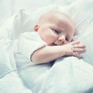 Fossflakes Nordic Sleep 70x100 cm babytäcke och kuddset