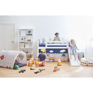Hoppekids ECO Luxury Halvhög Säng 90x200cm med rutschkana och lutande stege - Flexibel inläggsbotten - Vit